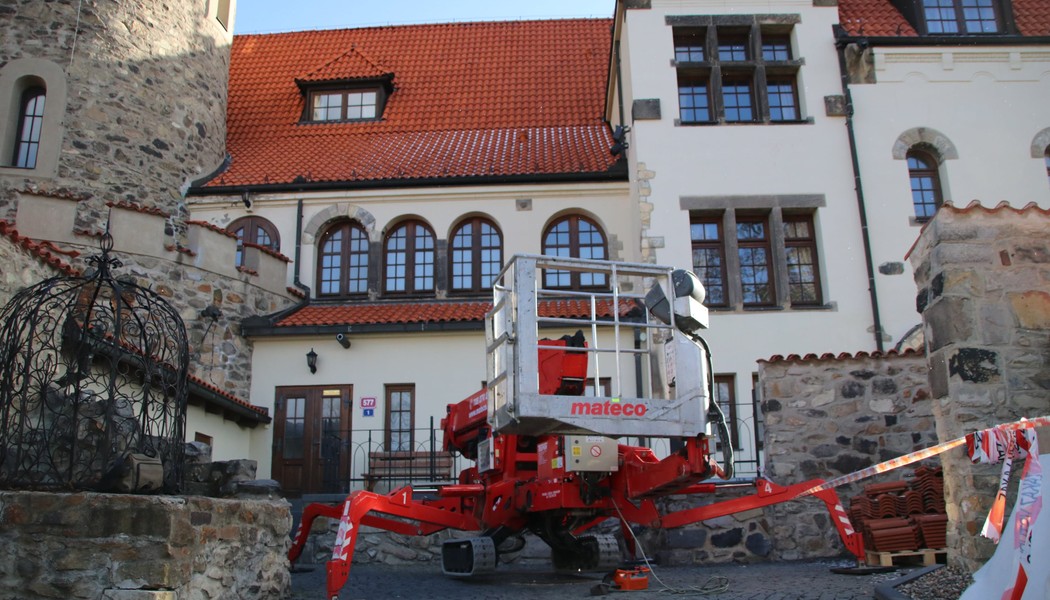 Oprava-strechy-hrad-hnevin-2.JPG