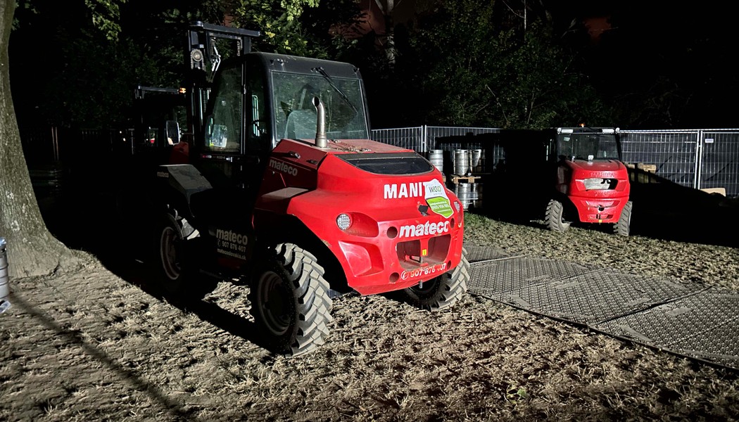 manipulatory-idealny-pomocnik-na-festivaloch copy.jpg